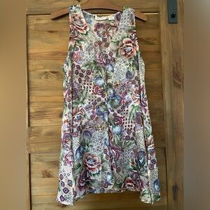 Vintage gold label Victoria’s Secret lounge